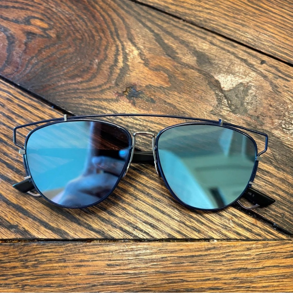 Christian Dior Technologic Sunglasses - Picture 3 of 7